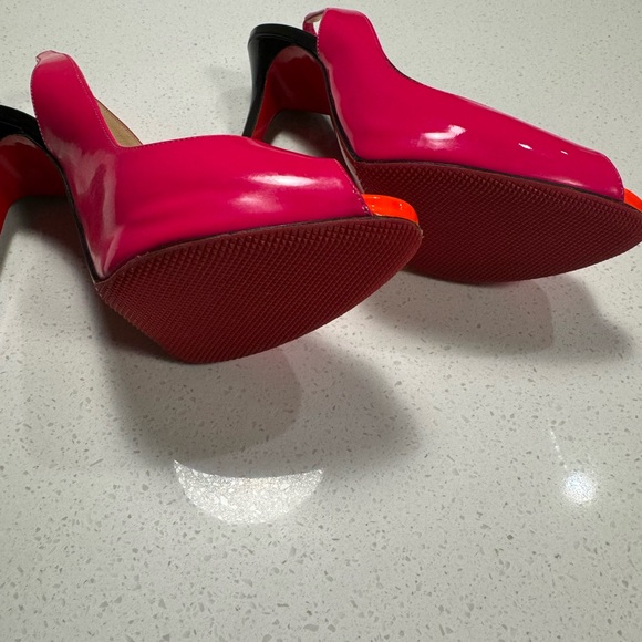 Christian Louboutin very prive hot pink slingback pumps, size 39 - Picture 6 of 6